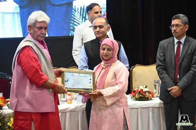 Alia Mir, J&K's first woman receives Wildlife Conservation Award