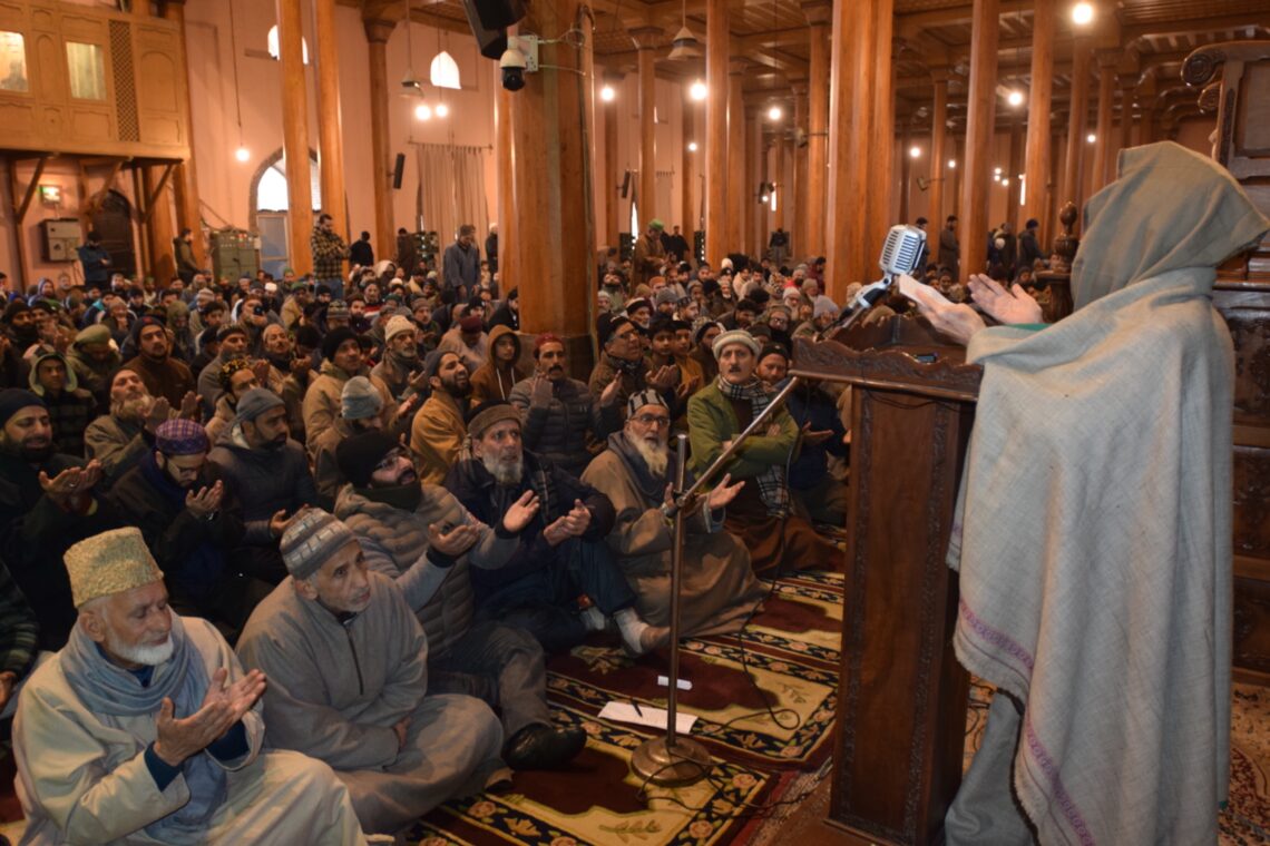 3rd consecutive Friday : Mirwaiz-e-Kashmir barred from leading special prayers for rain & snow at Jama Masjid Srinagar