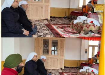 ADC Shopian visits Gurudwara Sahib Bongam on Guru Purub