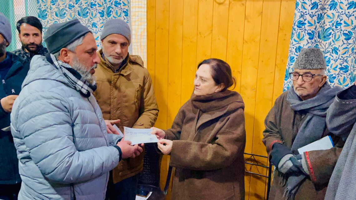 Shameema Firdous distributes ₹17.75 Lakh relief among fire-affected families in Habba Kadal