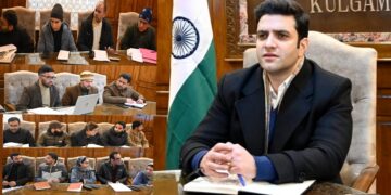 DC Kulgam reviews progress of Mission YUVA