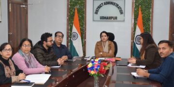 DC Udhampur reviews implementation of PM Shram Yogi Maandhan scheme