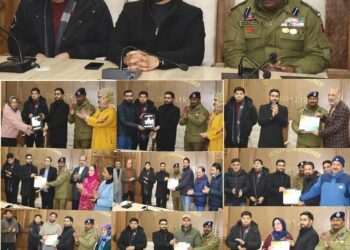 Srinagar District Administration holds award ceremony to felicitate meritorious Civil & Police officials in the run up to Republic Day Celebrations