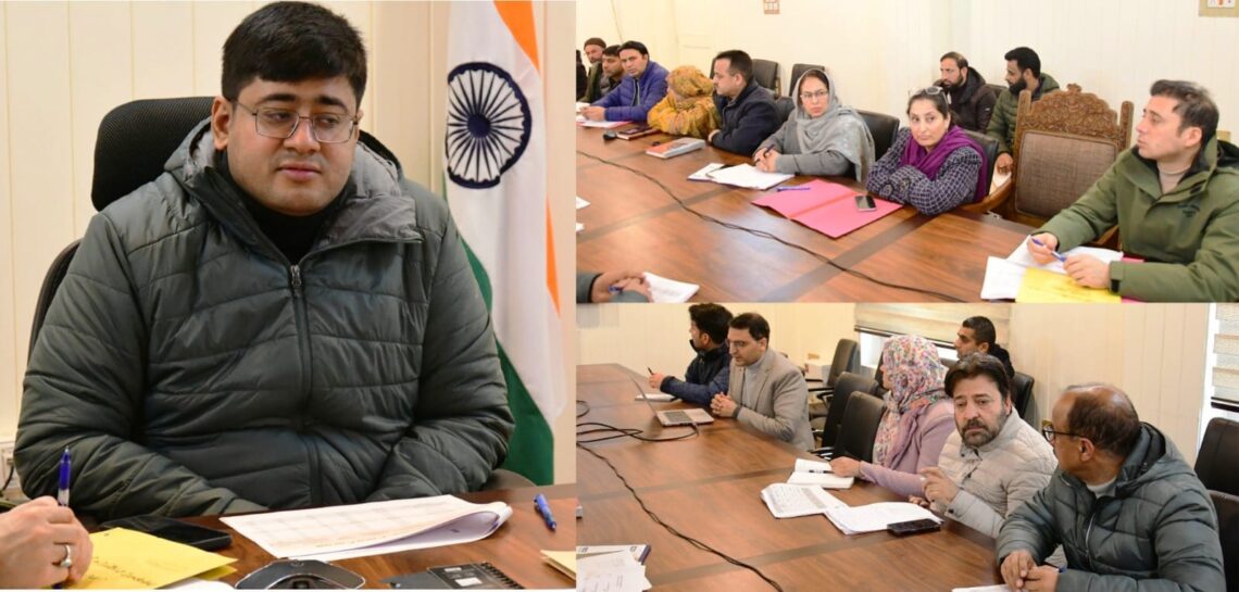 DC Ganderbal reviews progress achieved under TB Mukt Bharat initiative