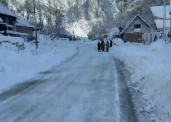 Once a Crucial Lifeline, Now Neglected: Ignored After Tunnel Opening, Kulan–Gagangir Road Turns Hazardous Amid Snow and Ice