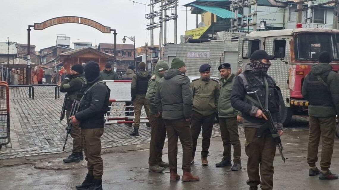Police, CRPF Carry Out Door-to-Door Searches, in Srinagar’s Habba Kadal, Drone Surveillance Deployed Police, CRPF Carry Out Door-to-Door Searches, in Srinagar’s Habba Kadal, Drone Surveillance Deployed