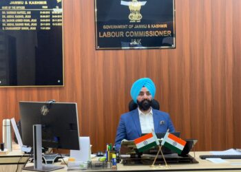 Labour Commissioner reviews implementation of Labour Codes in J&K