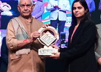 Lt. Governor felicitates DC Reasi for exemplary election management