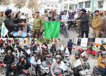 Deputy Commissioner flags off Awareness-cum-Bike Rally at Doda