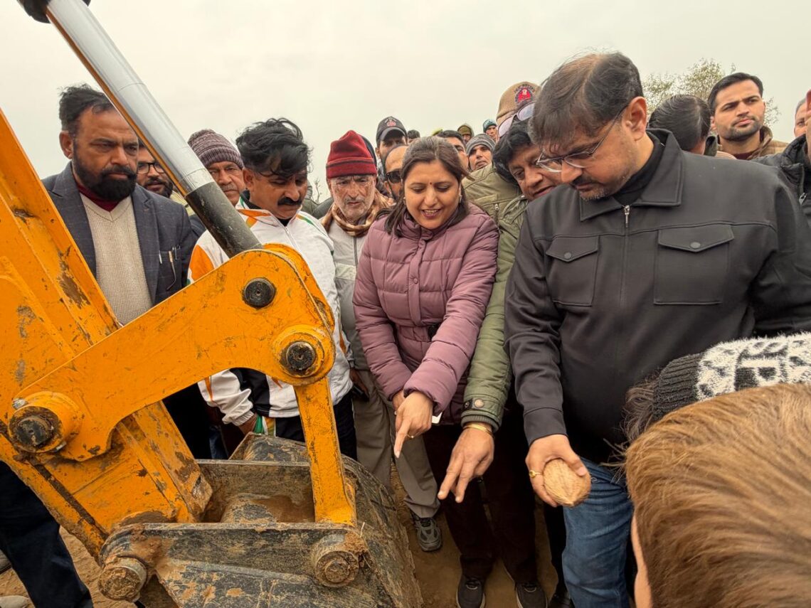 Satish Sharma lays foundation stone for ₹98.60 Lakh beautification project