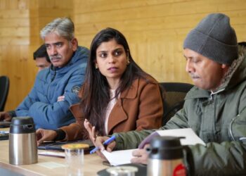 Chief Secretary reviews implementation of flagship schemes in UT Ladakh