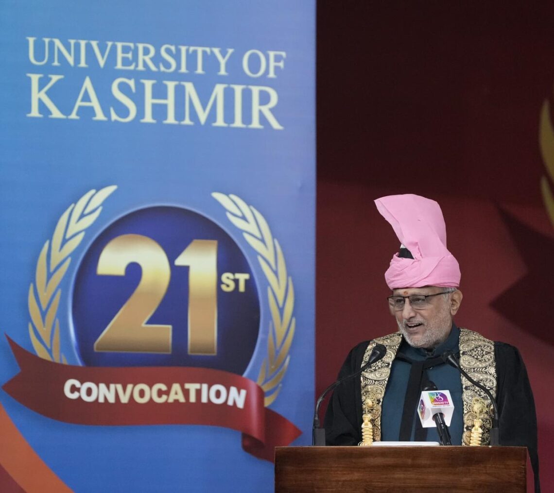 Vice-President at Kashmir University Convocation: “Yah Hum Sabka Kashmir Hai” Vice-President at Kashmir University Convocation: “Yah Hum Sabka Kashmir Hai”