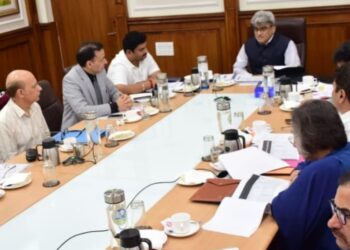 CS reviews implementation of key reforms to revamp healthcare in J&K