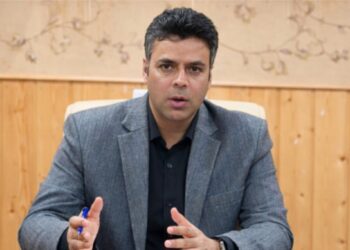 DC Anantnag reviews Traffic Regulation with Officers, Traders & Transporters