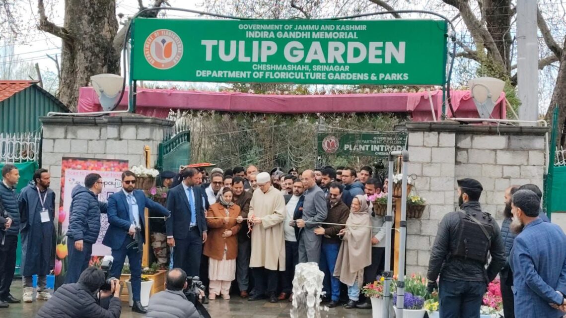 CM Omar Abdullah Inaugurates Asia’s Largest Tulip Garden in Srinagar, Heralds Spring Tourism Season CM Omar Abdullah Inaugurates Asia’s Largest Tulip Garden in Srinagar, Heralds Spring Tourism Season