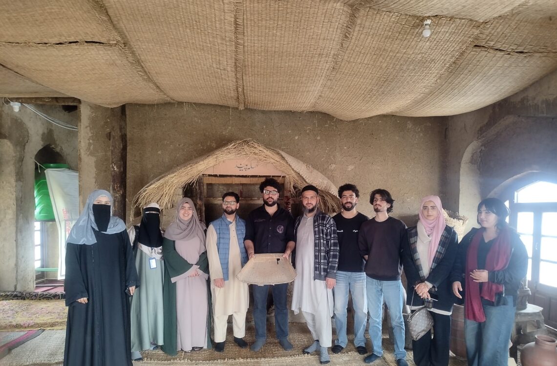 ICSS, IUST Organizes Religio-Historical Visit in Srinagar ICSS, IUST Organizes Religio-Historical Visit in Srinagar