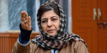 Former CM Mehbooba Mufti makes appearance in Assembly after 8 years Former CM Mehbooba Mufti makes appearance in Assembly after 8 years