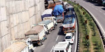Traffic Diversion Announced on Srinagar-Baramulla NH-44 Amid Security Precautions