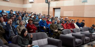 Chief Secretary interacts with All Ladakh Goba Association on preparations for Sacred Buddha Relics Exposition