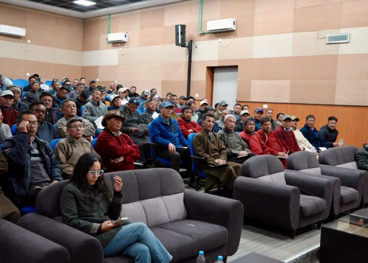 Chief Secretary interacts with All Ladakh Goba Association on preparations for Sacred Buddha Relics Exposition