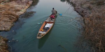 Kashmir’s Lakes on the Brink: 74% Vanished or Shrinking, CAG Report Sounds Red Alert Kashmir’s Lakes on the Brink: 74% Vanished or Shrinking, CAG Report Sounds Red Alert