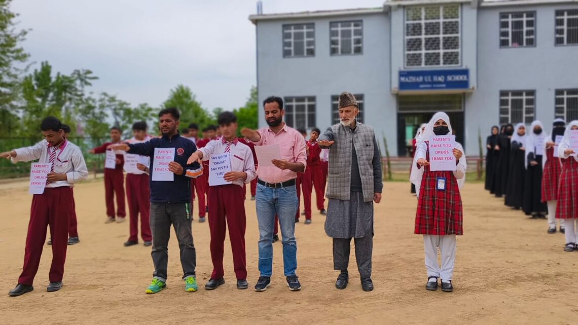 Social Activist and Youth Leader Muzamil Mehmood organized a Drug-Free Pledge