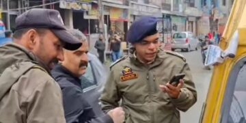 Major traffic enforcement drive conducted in Rajouri: Over 20 E-Autos seized