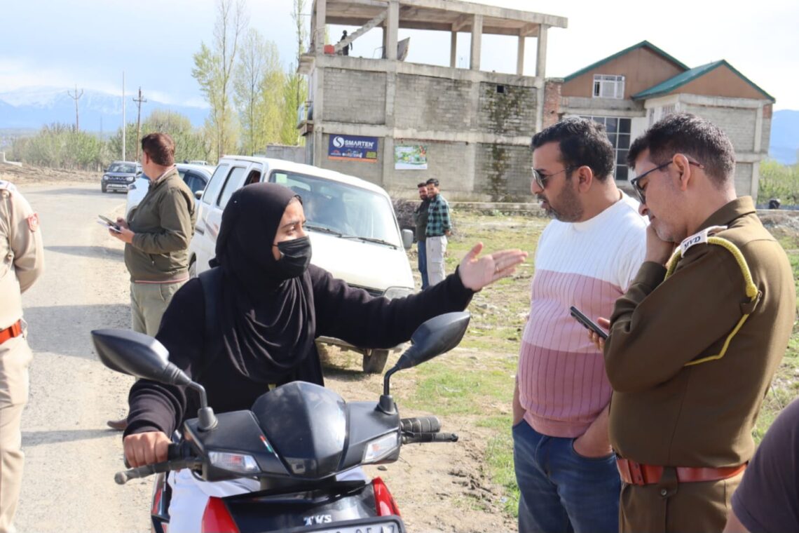 MVD Baramulla conducts massive enforcement drive across district
