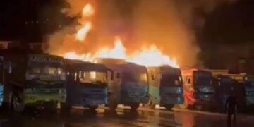 Six buses damaged in Kupwara midnight blaze, no injuries