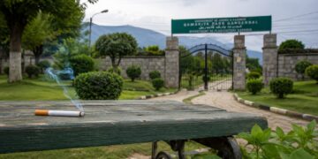 Civil Society Raises Alarm Over Students Smoking at Qamria Park During School Time